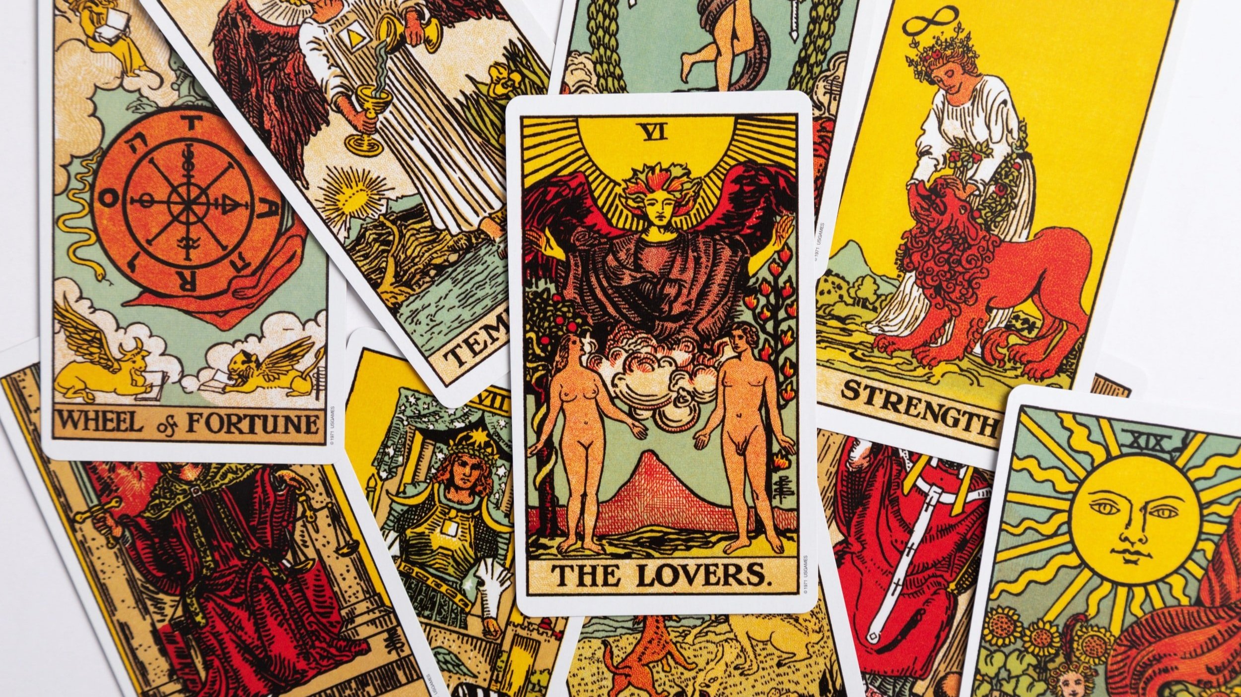 Confused? Yes/No Tarot Reading for Clear Guidance
